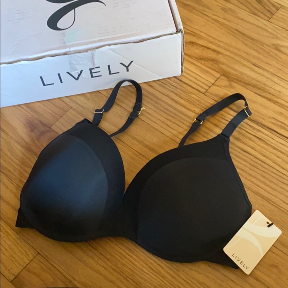 32DDD NWT no wire push up by LIVELY
